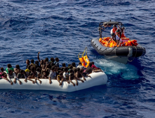 L'opération de sauvetage du 25 octobre © Borja Ruiz Rodriguez/MSF. Mer Méditerranée, 2016.
