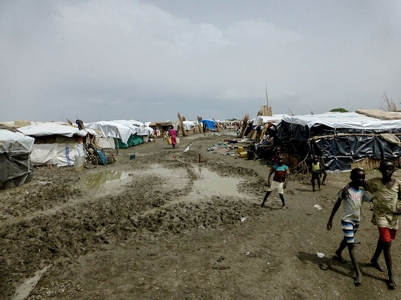 De levensomstandigheden in het vluchtelingenkamp zijn allesbehalve goed. © Hosanna Fox/AZG