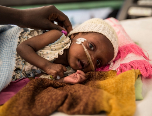 Mary, comme tant d’autres enfants, infectée par la tuberculose !